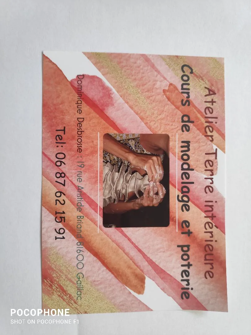Affiche de l’atelier Terre intérieure, cours de modelage et poterie